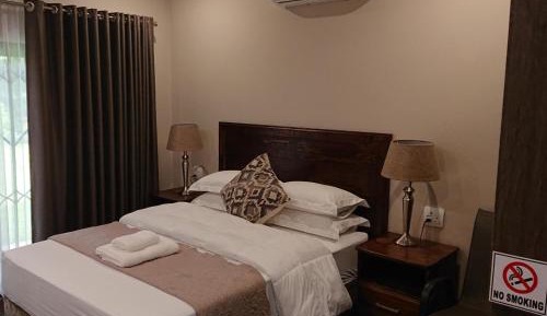 Luxury Queen Room