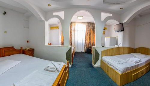 Triple Room with Private Bathroom