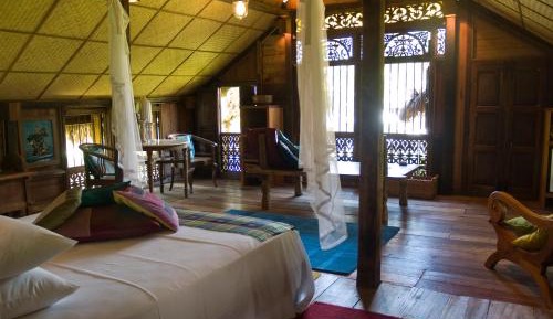 Palm Villa with Pool View 