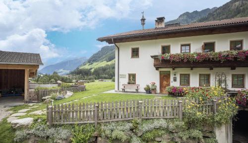 Superior One-Bedroom Apartment with Balcony