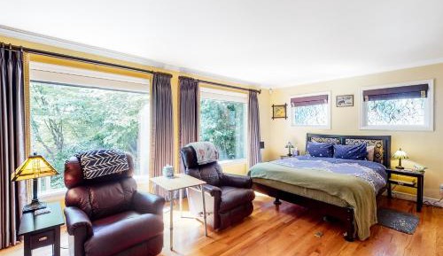 One Bedroom Apartment