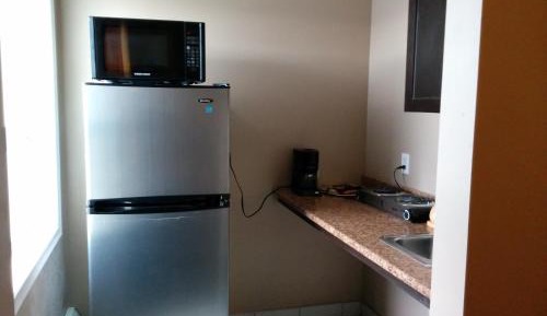 Queen Room with Kitchenette