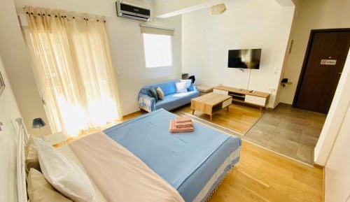 Studio Apartment with Balcony
