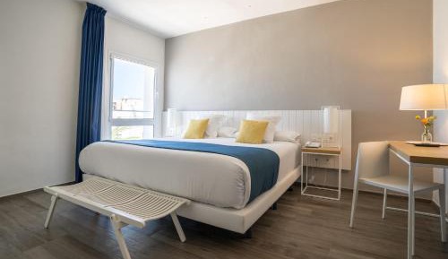 Superior Double Room (2 Adults)