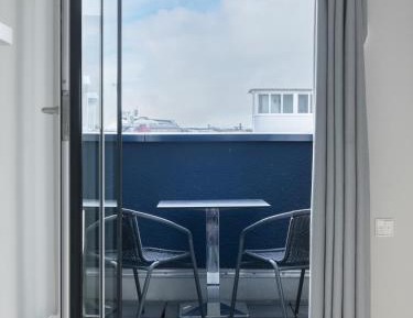 Large Studio with Kitchenette and Balcony