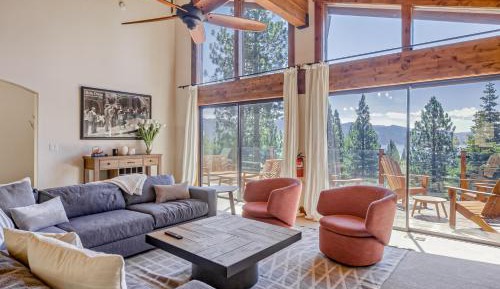 Five Bedroom Holiday Home