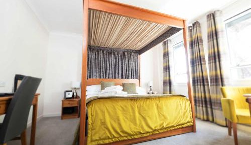King Honeymoon Suite