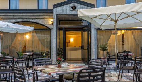 Queen Room with Balcony