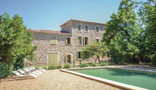 Five-Bedroom Holiday Home
