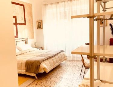 Deluxe Room (2 Adults + 1 Child)