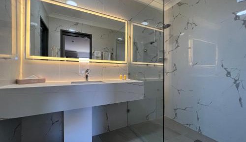 Executive Queen Room