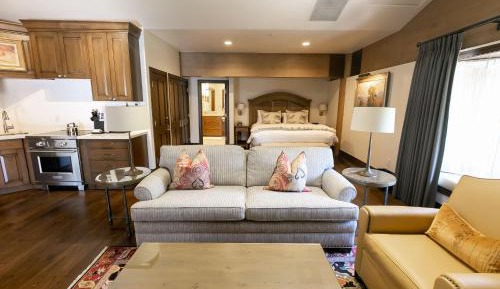 Sterling One Bedroom Suite Mountain View