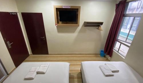 Family Room ( No Elevator) 