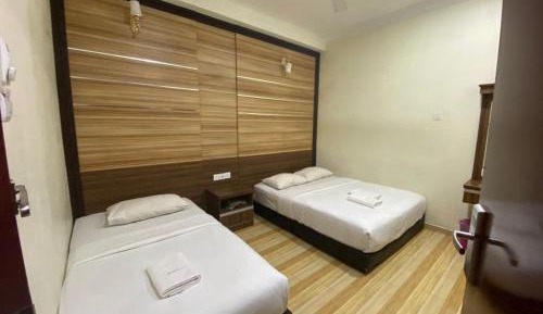Standard Triple Room no window (No Elevator) 