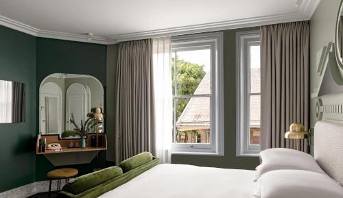 Deluxe Double or Twin Room with City View