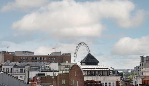 Junior Suite with City View