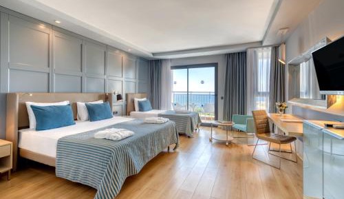 Triple Room with Sea View
