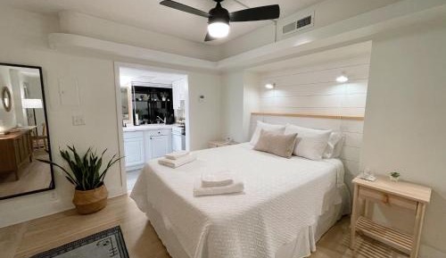 Studio Apartment with Sea View