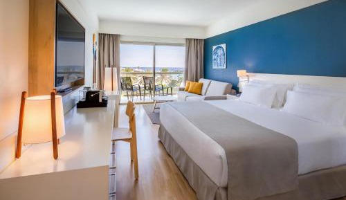 Deluxe Room with Sea View