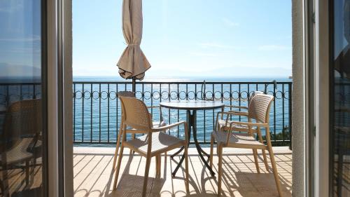 Studio with Sea View