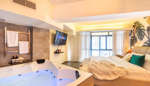 JLM Luxury Private Villa With Jacuzzi
