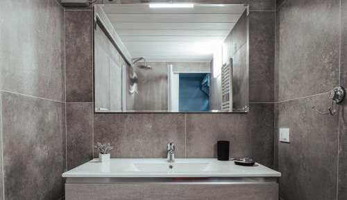 Double Room Split Level