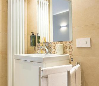 Double or Twin Room with Bathroom