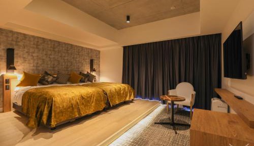Deluxe Family Room