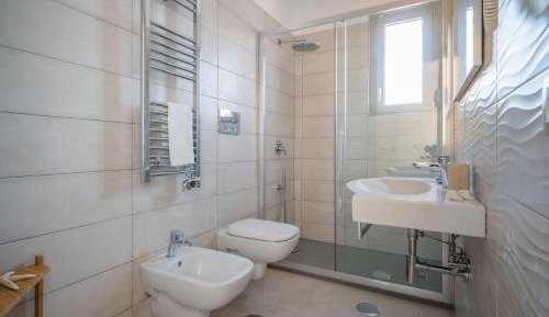 Deluxe Double Room with Balcony and Sea View