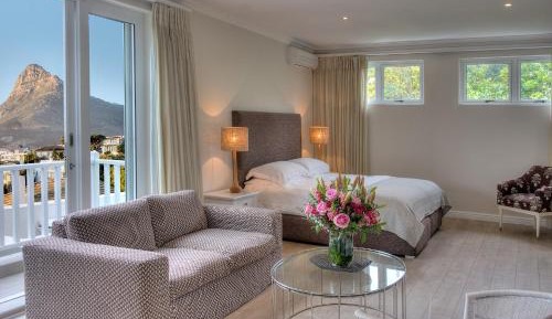 Deluxe Double or Twin Room with Mountain View