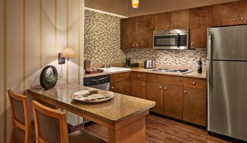 One-Bedroom Suite with Two Queen Beds
