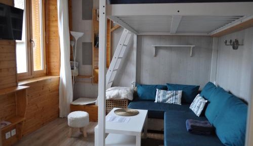 Studio Apartment