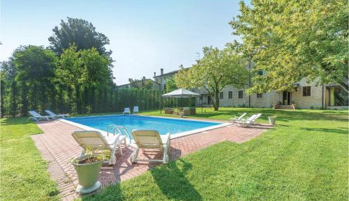 Seven-Bedroom Holiday Home