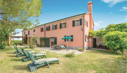 Two-Bedroom Holiday Home