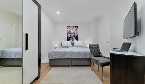 One-Bedroom Suite