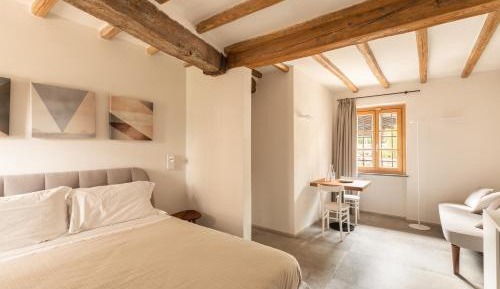 Queen Room with Spa Bath