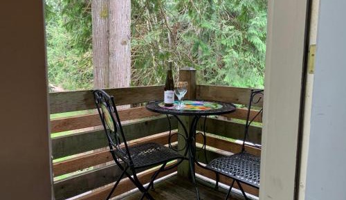 Deluxe Suite with Balcony