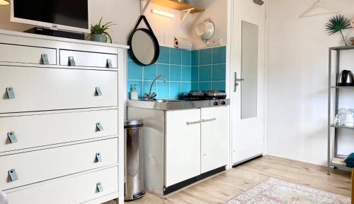 Single Room with Private External Bathroom