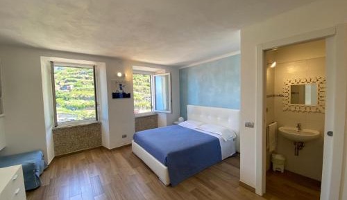 Studio Apartment with Sea View