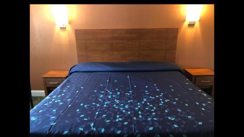 King Suite with Spa Bath - Non-Smoking