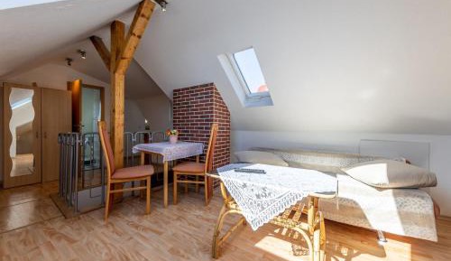 Studio - Split Level