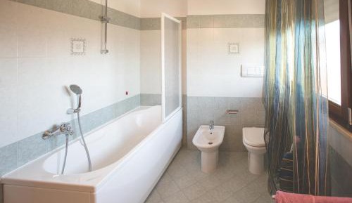 Double or Twin Room with Private Bathroom