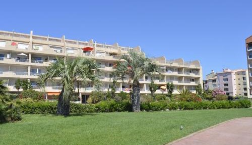 Studio Apartment with Sea View