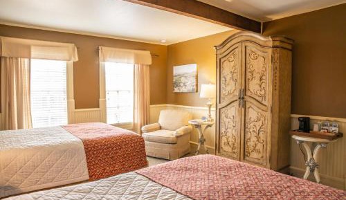 Queen Room with Two Queen Beds