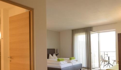 Junior Suite with Pool View