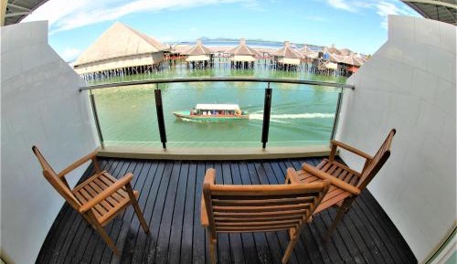 Standard Twin Room with Sea View