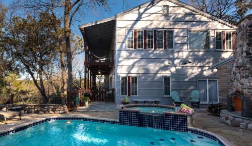 Suite with Pool View