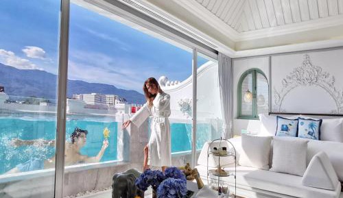 Doi Suthep Pool Suite