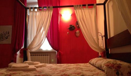 Quadruple Room with Shared Bathroom