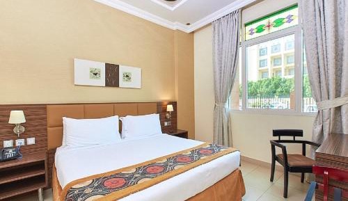 Deluxe One-Bedroom Apartment